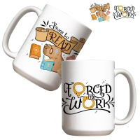 Kubek - Born to Read, Forced to Work 440ml. Wydawca: Molom. SmakLiter.pl Opakowanie Kubek - Born to Read, Forced to Work 440ml