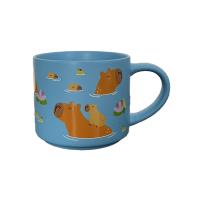 Kubek porcelanowy Kapibara duży MUG467. Wydawca: PUCKATOR EUROPEAN DISTRIBUTION CENTRE. SmakLiter.pl Opakowanie Kubek porcelanowy Kapibara duży MUG467