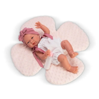 Lalka hiszpańska Maria z kocykiem i butelką 43cm. Wydawca: Asi. SmakLiter.pl Opakowanie Lalka hiszpańska Maria z kocykiem i butelką 43cm