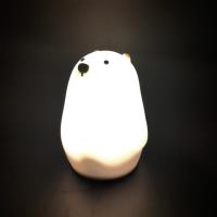 Opakowanie Lampka nocna LED zmieniajaca kolory miś polarny