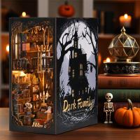 Opakowanie Miniaturowy domek Book Nook Dracula family