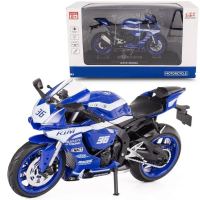 Motocykl sportowy wyścigowy 1:12. Wydawca: Lena. SmakLiter.pl Opakowanie Motocykl sportowy wyścigowy 1:12