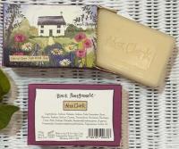 Mydło ozdobne Nie ma to jak w domu. Wydawca: Alex Clark. SmakLiter.pl Opakowanie Mydło ozdobne Nie ma to jak w domu