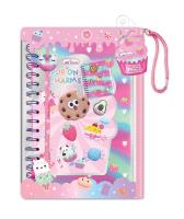 Notatnik na spirali z charmsami w saszetce  Zwierzątka. Wydawca: Hot Focus. SmakLiter.pl Opakowanie Notatnik na spirali z charmsami w saszetce  Zwierzątka