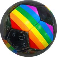 Piłka nożna tęczowa. Wydawca: Trifox. SmakLiter.pl Opakowanie Piłka nożna tęczowa