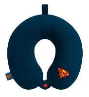 Poduszka rogal Superman 30cm. Wydawca: Kids Euroswan. SmakLiter.pl Opakowanie Poduszka rogal Superman 30cm