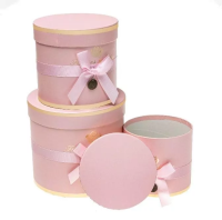 Pudełko Flower Box z kokardą 3szt różowy ROZETTE. Wydawca: ROZETTE. SmakLiter.pl Opakowanie Pudełko Flower Box z kokardą 3szt różowy ROZETTE