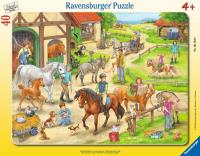 Opakowanie Puzzle 40 A Day at the Ranch Frame