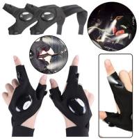 Rękawiczki wielofunkcyjne LED latarki na palce. Wydawca: Leantoys. SmakLiter.pl Opakowanie Rękawiczki wielofunkcyjne LED latarki na palce