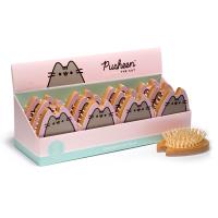 Szczotka do włosów bambusowa Pusheen BRU32. Wydawca: PUCKATOR EUROPEAN DISTRIBUTION CENTRE. SmakLiter.pl Opakowanie Szczotka do włosów bambusowa Pusheen BRU32