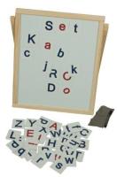 Tablica magnetyczna rozkładana z alfabetem. Wydawca: 3toysm. SmakLiter.pl Opakowanie Tablica magnetyczna rozkładana z alfabetem