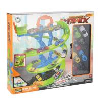 Tor samochodowy z akcesoriami. Wydawca: Mega Creative. SmakLiter.pl Opakowanie Tor samochodowy z akcesoriami