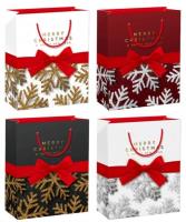 Torebka prezentowa M Boże Narodzenie szerokie dno. Wydawca: W&K. SmakLiter.pl Opakowanie Torebka prezentowa M Boże Narodzenie szerokie dno