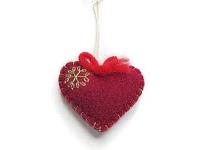 Zawieszka pluszowa serce. Wydawca: ADAR. SmakLiter.pl Opakowanie Zawieszka pluszowa serce