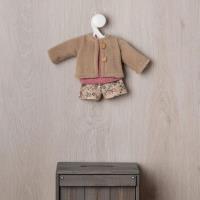 Zestaw ubranek dla lalki hiszpańskiej Sabrina 40cm. Wydawca: Asi. SmakLiter.pl Opakowanie Zestaw ubranek dla lalki hiszpańskiej Sabrina 40cm